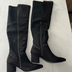 Seven dials- Brand New